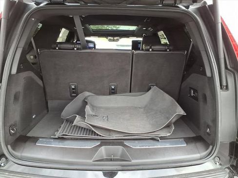 Used 2023 Cadillac Escalade Premium Luxury AWD/4WD image 21