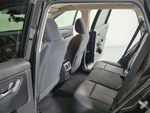 Used 2024 Nissan Rogue SV FWD image 16