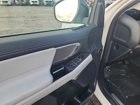 New 2026 Ford Expedition Platinum AWD/4WD image 12