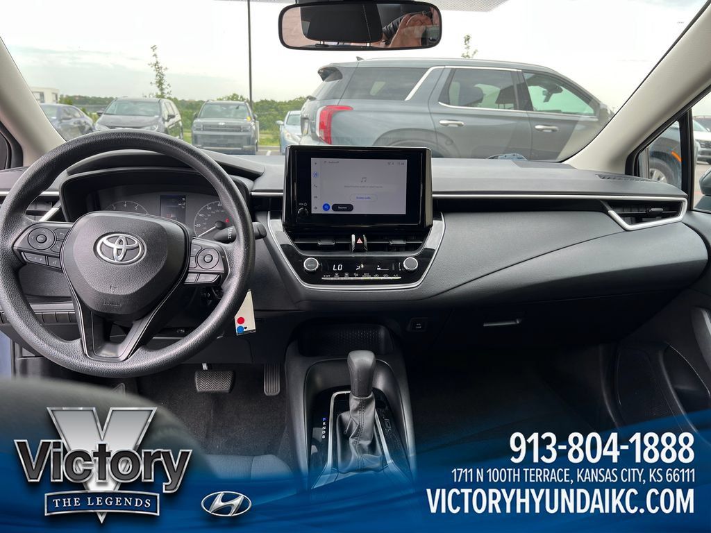 Used 2024 Toyota Corolla LE FWD image 12
