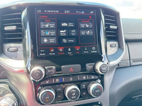 Used 2021 RAM 1500 Laramie AWD/4WD image 19