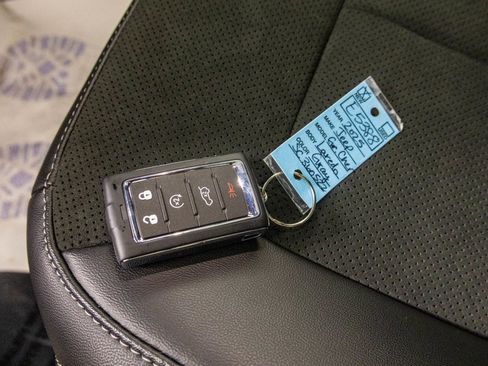 New 2025 Jeep Grand Cherokee Altitude image 39