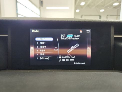 Used 2016 Lexus IS 200t image 17