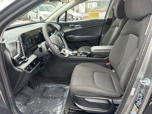 Used 2025 Kia Sportage LX AWD/4WD image 26