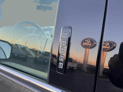 Used 2020 Ford F150 Platinum w/ Equipment Group 701A Luxury image 34