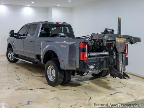 Used 2023 Ford F350 Lariat AWD/4WD image 9