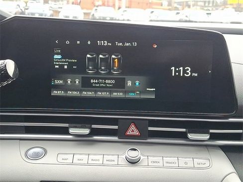 Certified 2022 Hyundai Elantra Limited image 17