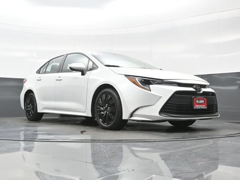 Used 2023 Toyota Corolla LE FWD image 23