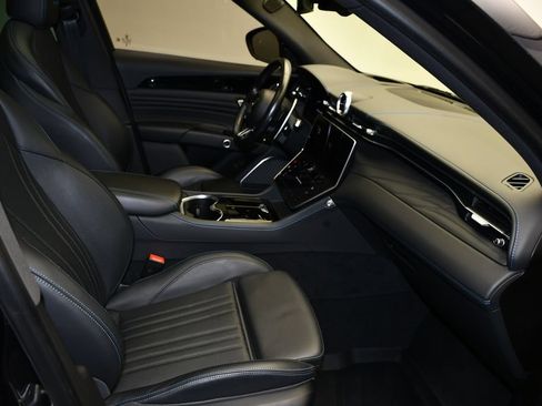 Used 2023 Maserati Grecale Modena AWD/4WD image 27