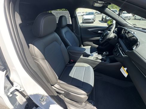 New 2026 Buick Envista Preferred FWD image 24