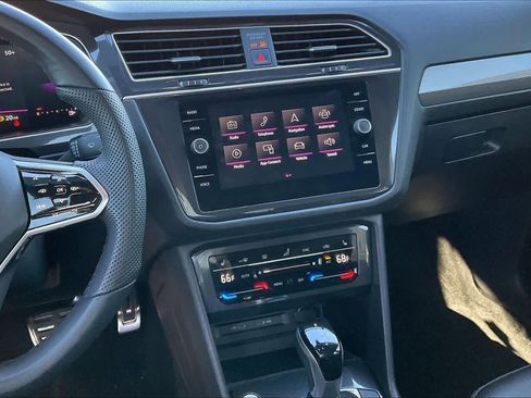 Used 2024 Volkswagen Tiguan SE R-Line w/ MDO Package, Three-Row image 6