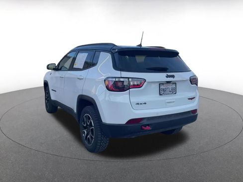 Used 2025 Jeep Compass Trailhawk image 11