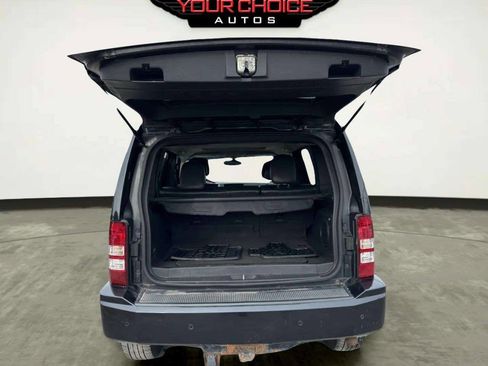 Used 2011 Jeep Liberty Limited w/ Sky's The Limit Group AWD/4WD image 9