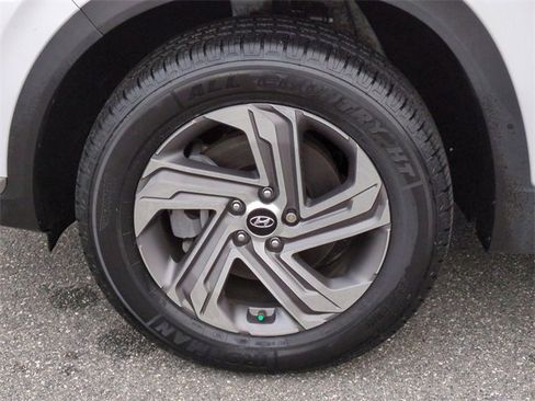 Used 2023 Hyundai Santa Fe SEL w/ Cargo Package image 10