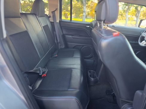Used 2017 Jeep Patriot 75th Anniversary w/ Power Value Group FWD image 12