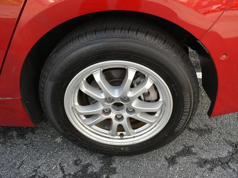 Used 2022 Toyota Prius LE FWD image 35