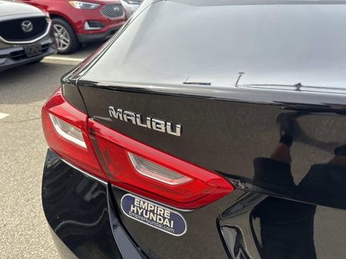 Used 2025 Chevrolet Malibu LT image 8