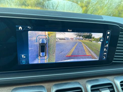 Used 2024 Mercedes-Benz GLS 450 4MATIC image 26