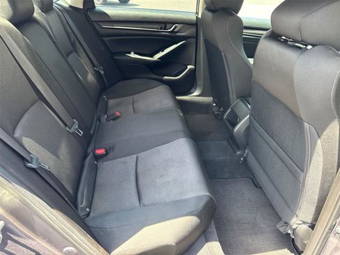 Used 2018 Honda Accord LX image 18