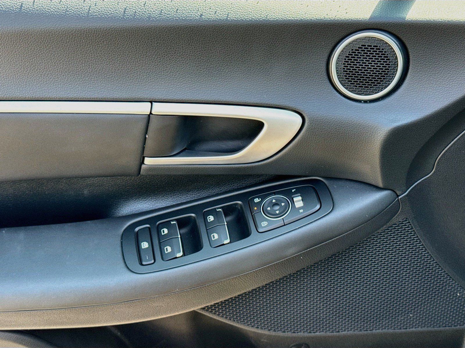 Used 2026 Hyundai Sonata Blue FWD image 27