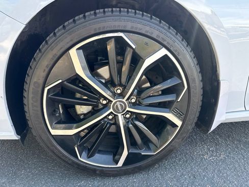 Used 2023 Nissan Altima 2.5 SR FWD image 8