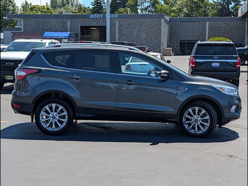 Certified 2018 Ford Escape Titanium AWD/4WD image 4