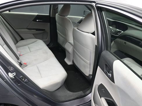 Used 2017 Honda Accord LX image 15