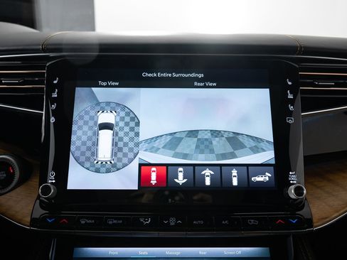 Used 2022 Jeep Grand Wagoneer Series III w/ Rear Seat Video Group 1 image 35