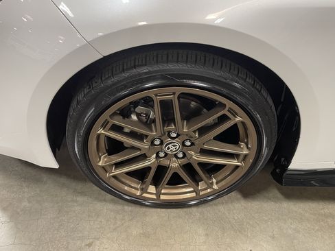 Used 2024 Toyota Corolla SE w/ SE Package FWD image 9