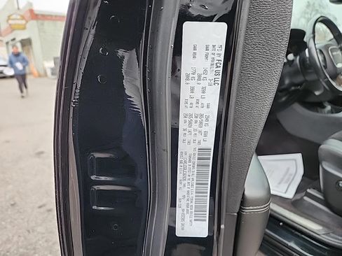 Used 2018 Dodge Durango GT w/ Premium Group image 12