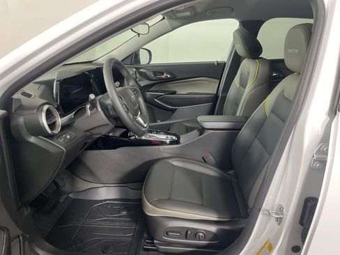 New 2026 Chevrolet Trax ACTIV FWD image 21