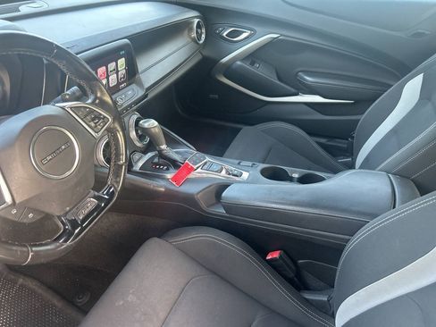 Used 2017 Chevrolet Camaro LT w/ Technology Package RWD image 12