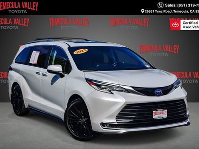 Certified 2023 Toyota Sienna Platinum