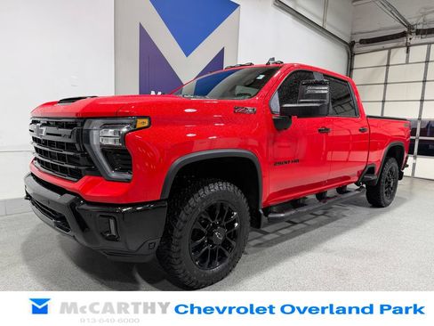 Used 2026 Chevrolet Silverado 2500 LT w/ Trail Boss Package AWD/4WD image 11