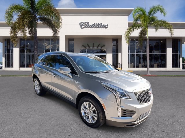 Certified 2024 Cadillac XT5 Luxury FWD image 2