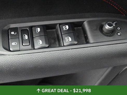 Used 2025 Jeep Compass Trailhawk w/ Trailer Tow Group image 26