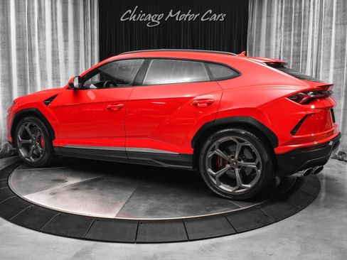 Used 2019 Lamborghini Urus image 3