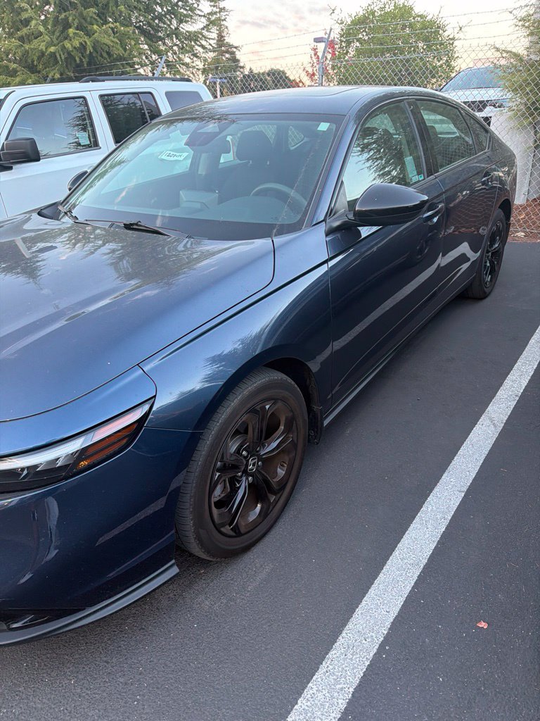 Certified 2025 Honda Accord SE image 2