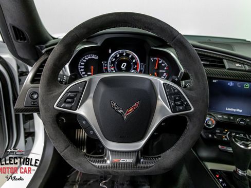 Used 2015 Chevrolet Corvette Z06 w/ 3LZ Preferred Equipment Group RWD image 79