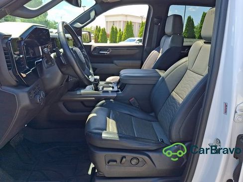 Used 2023 Chevrolet Silverado 1500 ZR2 AWD/4WD image 14