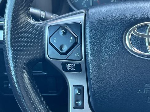 Used 2017 Toyota Tacoma SR5 w/ Tow Package RWD image 23