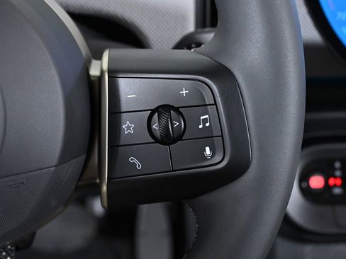 Certified 2025 MINI Cooper 2-Door Hardtop image 15