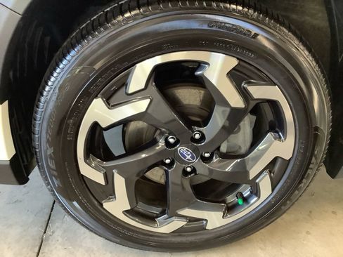 Certified 2023 Subaru Crosstrek 2.5i Limited w/ Moonroof Package AWD/4WD image 21