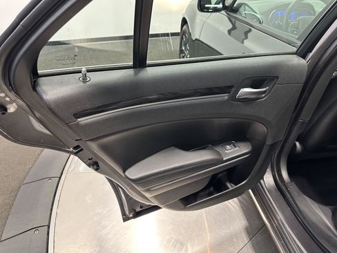 Used 2019 Chrysler 300 Touring w/ Sport Appearance Package AWD/4WD image 23