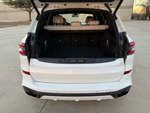 Used 2020 BMW X5 M50i w/ Executive Package image 5