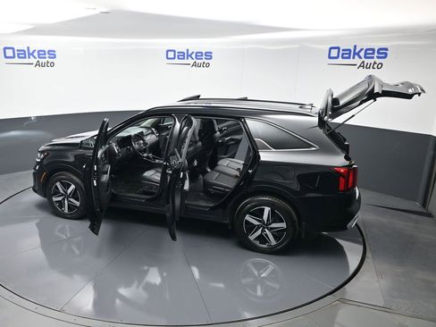 Certified 2023 Kia Sorento S image 60