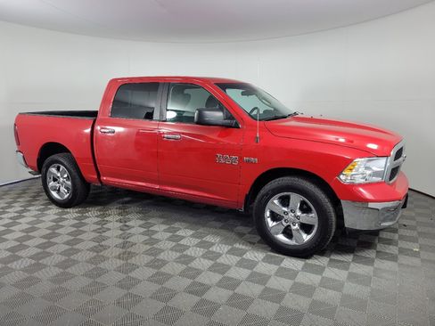 Used 2018 RAM 1500 Classic SLT AWD/4WD image 11