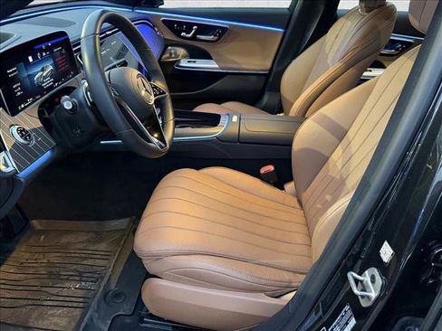 Used 2024 Mercedes-Benz E 450 4MATIC Sedan image 11