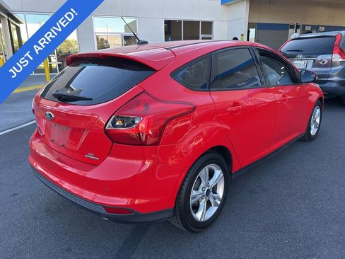 Used 2014 Ford Focus SE FWD image 3