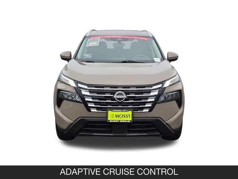 Certified 2024 Nissan Rogue SV w/ SV Premium Package FWD image 4